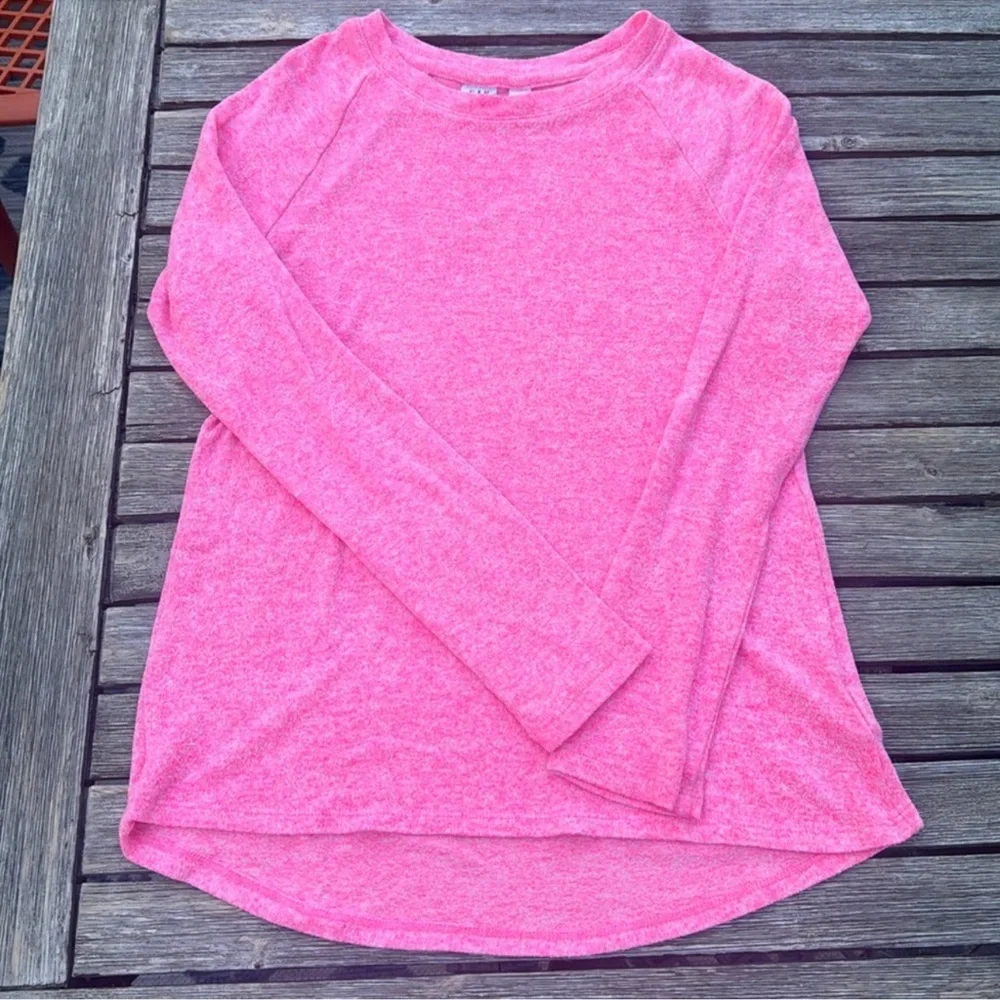 GAP hot pink